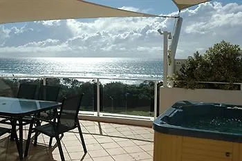 Santorini Twin Waters Hotel Mudjimba