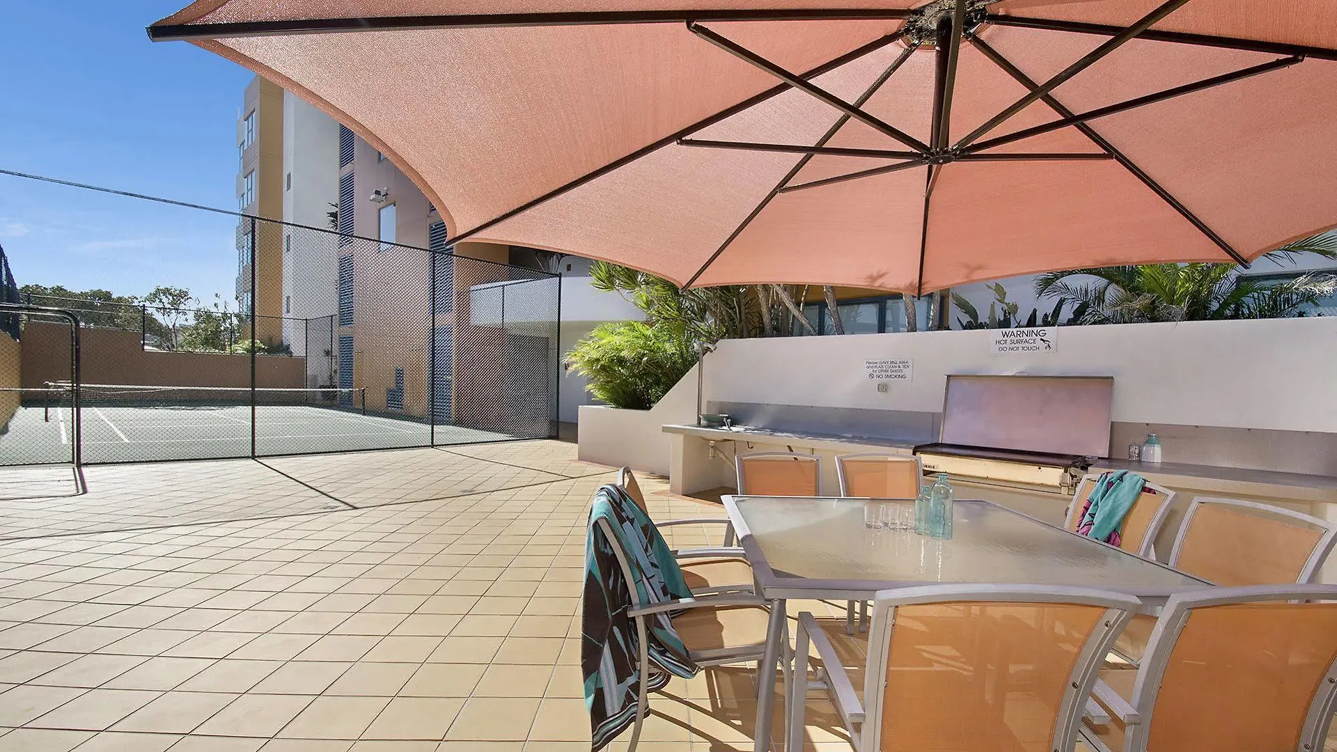 Santorini Twin Waters Hotel Mudjimba 4*,
